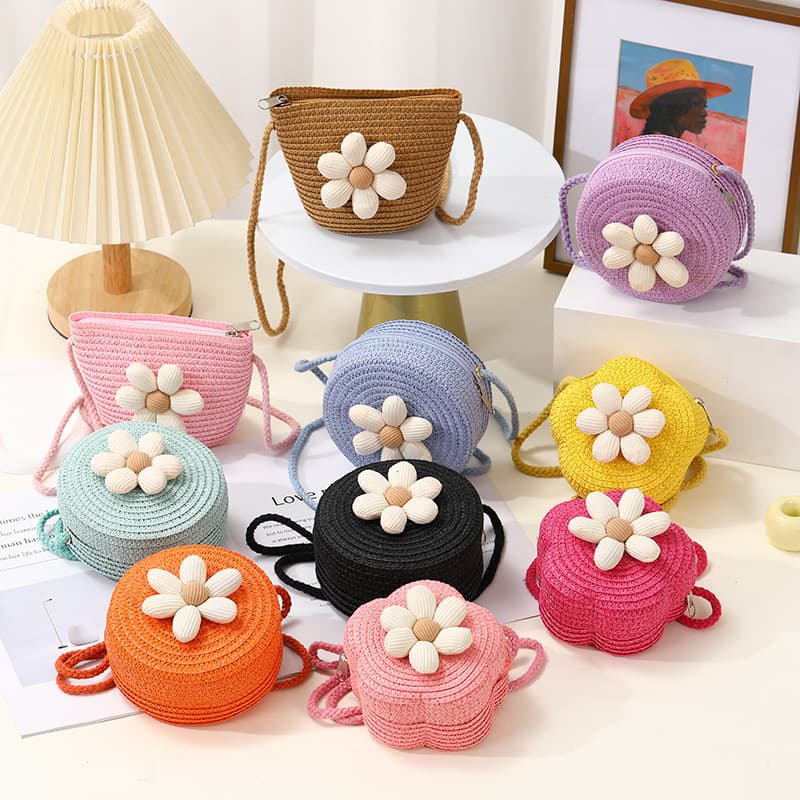Super Fire Straw Bag Seaside Woven Bag 2025 New Summer Children's Flower Straw Bag Crossbody Girls Vacation Bag