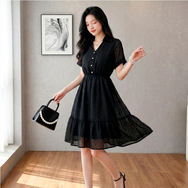 Real shot of chiffon dress for women in summer, new temperament, waist slimming, French v-neck little black dress