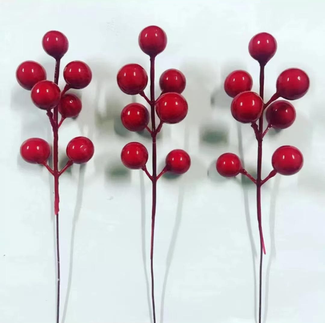 Artificial Red Berries, Fortune Fruit, 7-Branch Red Berry Stems, Christmas Holly, and Wedding Home Decor Simulation