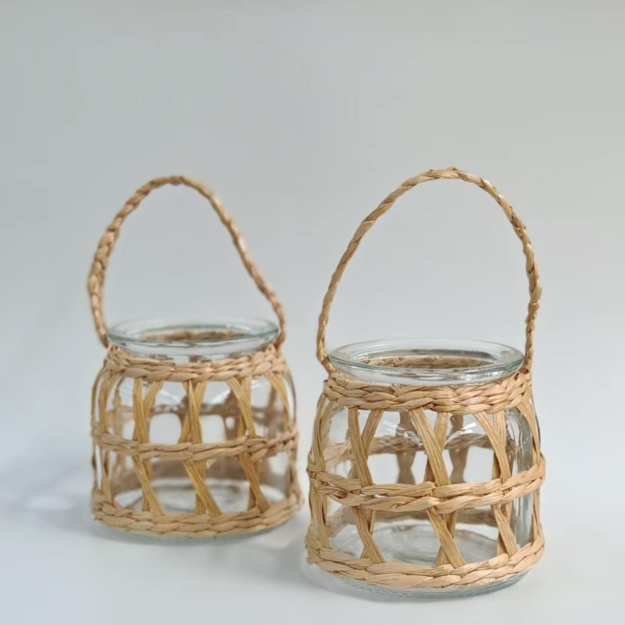 Customized hand-woven retro straw glass cup set candle holder sealed jar hotel rattan cattail creative bottle set