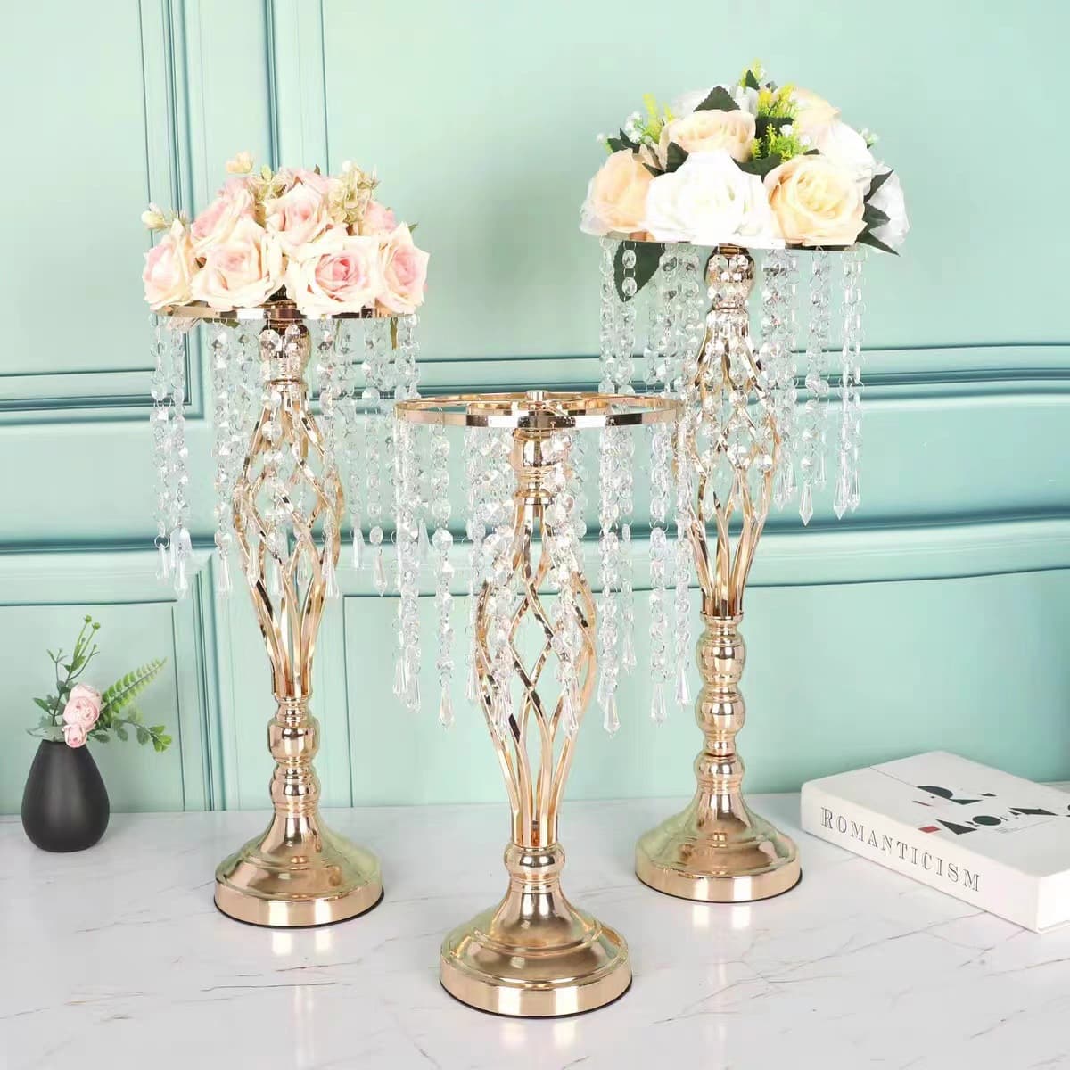 Wedding prop table flower iron candle holder twisted ornament flower stand Western dining tabletop electroplated aisle decor cross-border