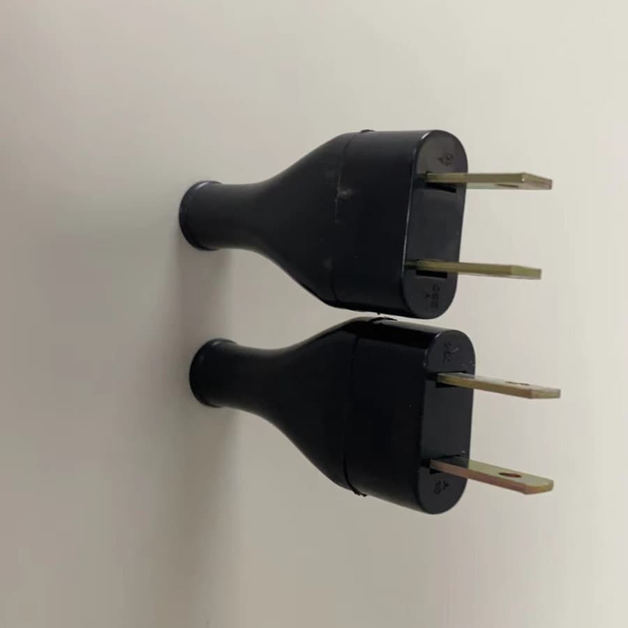 Source Factory Produced South American Style PVC Black Power Plug Model 323