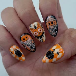 Halloween Orange Plaid Pumpkin Cat Press-On Nails Hand-Painted Skeleton Scarecrow Almond Nails Holiday Handmade Fake Nails