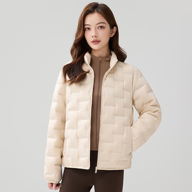 Brand new autumn and winter lightweight down jacket women's warm stand-up collar 90 white duck down short jacket makes you look taller and slimmer