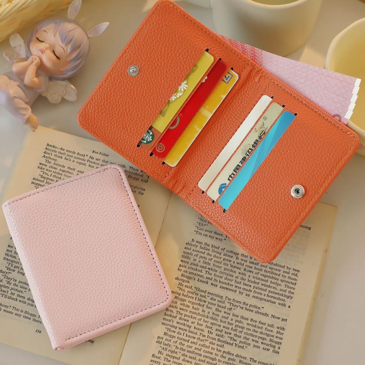 New Fashion Two-Fold Genuine Soft Leather Women's Wallet Retro Short Women's Exquisite Card Holder Men's Soft Leather Small Handbag