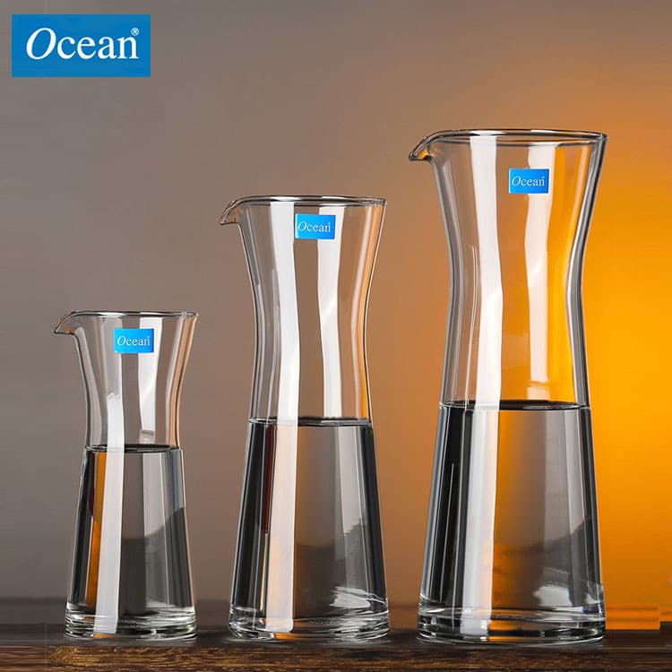 Thailand Import Ocean Glass Spouted Pourer, Wine Decanter and Liquor Dispenser with Small Cups