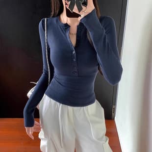 Ins Sexy Pure Desire Button Nursing Long-Sleeve T-Shirt for Women, Autumn V-Neck Fashion Slimming Base Top, Women's Trendy Top