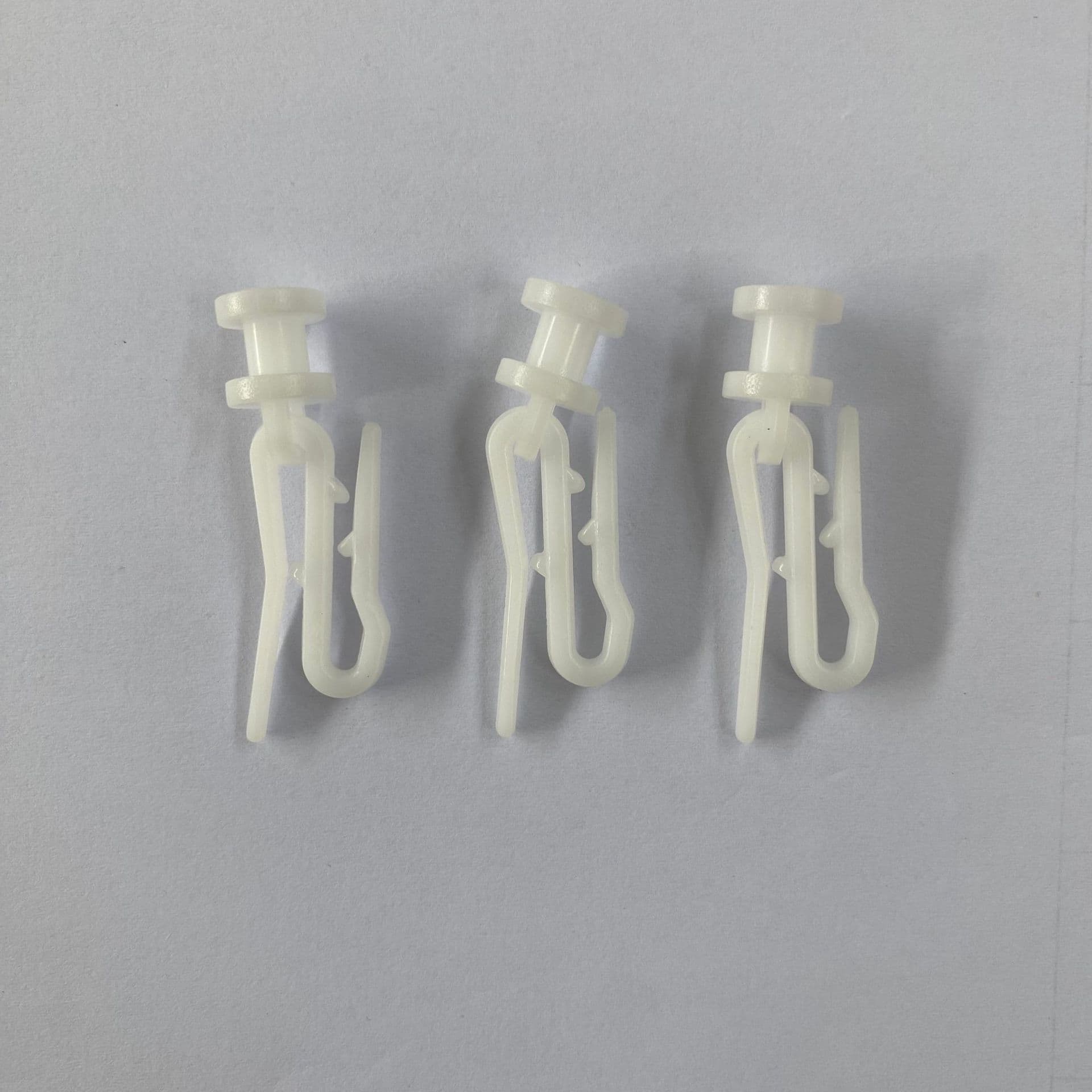 Factory-produced Sliding Bus Curtain Pulleys, Plastic Hooks, and Simple Fasteners for Coach Bead Rings