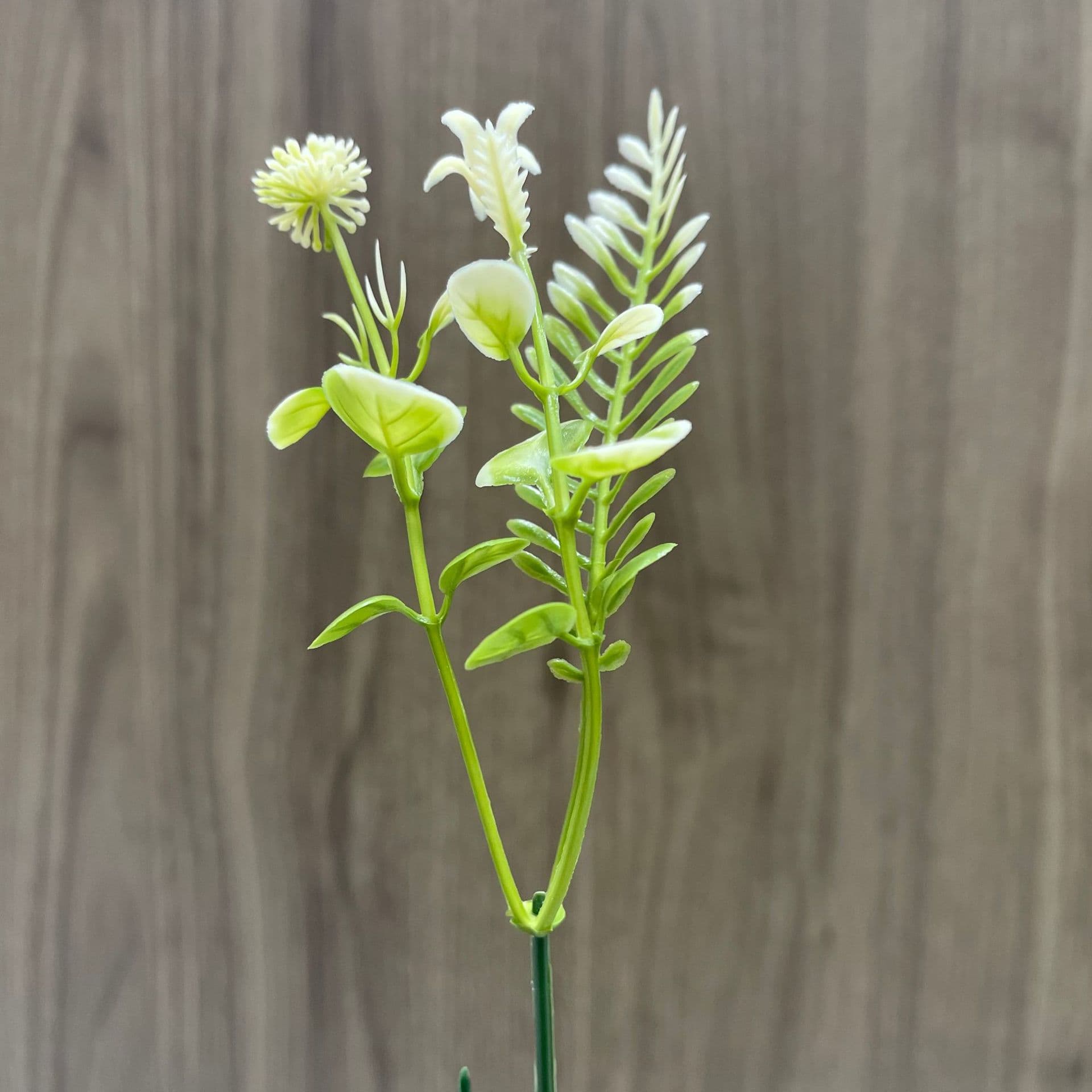 Wholesale simulated green plants plastic bouquet accessories Eucalyptus flowers and grass handmade materials aquatic plants simulated green plants decoration