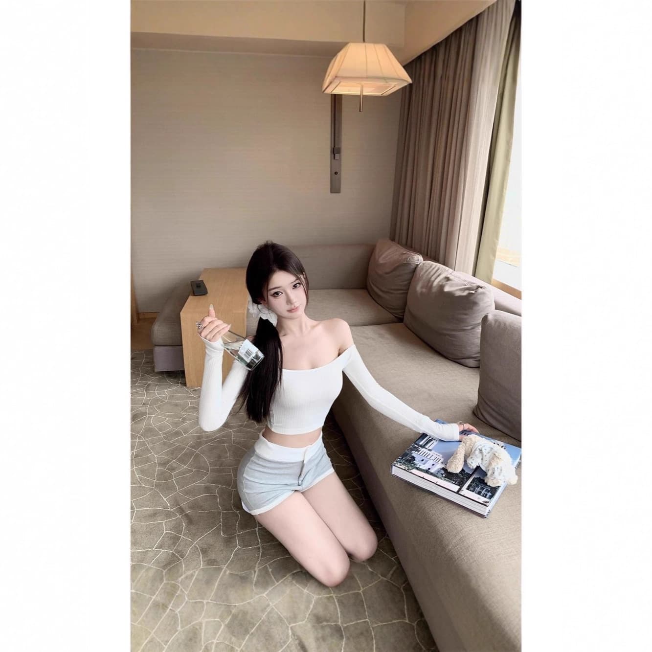 [Our Factory] Off-Shoulder White Long-Sleeve T-Shirt for Women, Autumn, Pure and Sexy, Slimming Cropped Top