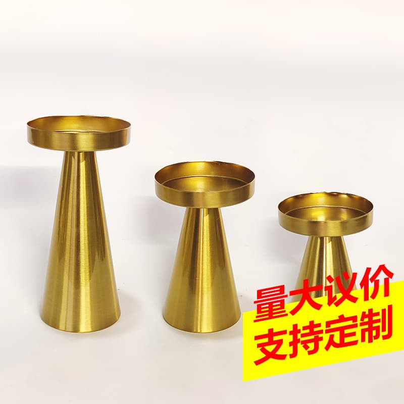 European-style wine glass small candle holder, iron art electroplated gold candle holder, simple and romantic table candlelight dinner wedding decoration
