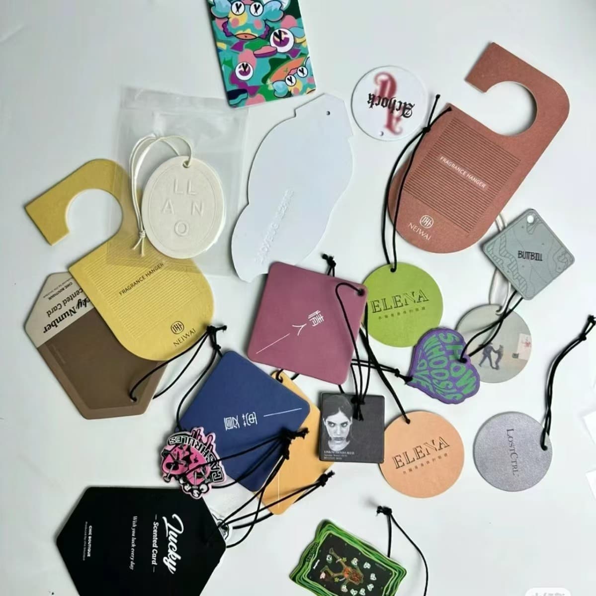 Factory Custom Car Fragrance Tablets, Special-Shaped Car-Mounted Embossed Craft Aroma Tablets, Hanging Decorations, Advertising Logo Promotional Paper Fragrance Tablets