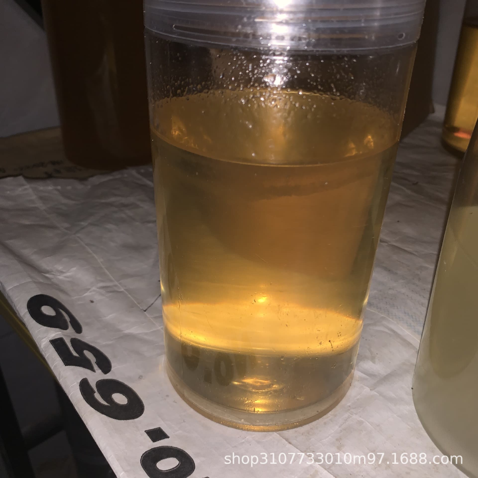 Liquid Styrene-Butadiene Rubber with 10,000 molecular weight, can be used for PE, PP, PS plastic blending modification, etc.