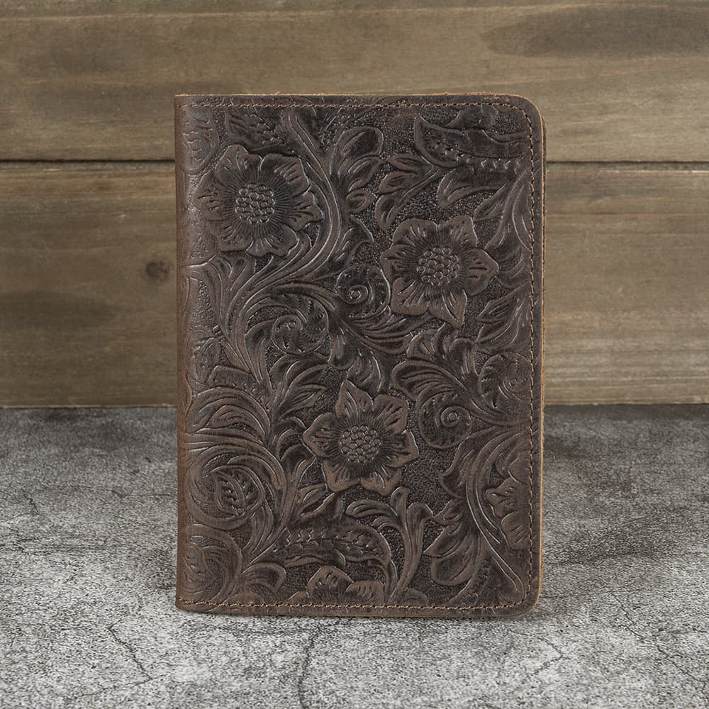 Genuine Top-Grain Crazy Horse Leather Men's Passport Holder, Full Leather Protective Case, Vintage Personalized Embossed Scroll Pattern