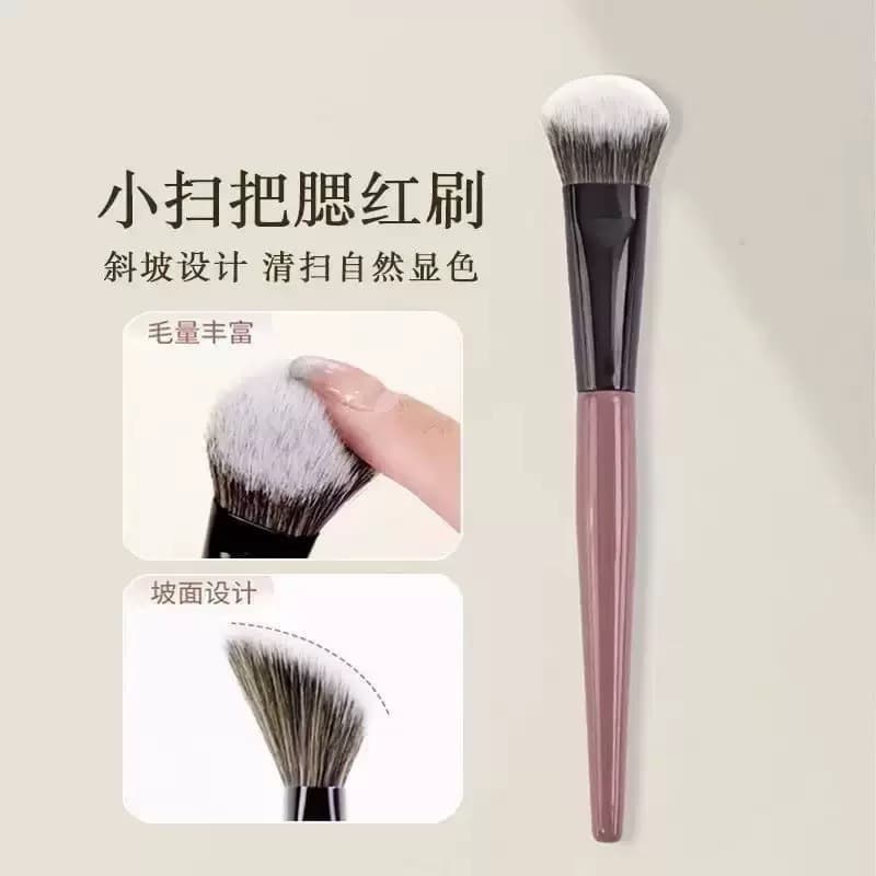 Small Broom-Shaped Blush Brush, Angled Stippling Brush, Contour Brush, Angled Brush, Cangzhou Makeup Brushes Wholesale, Professional Makeup Artist Use