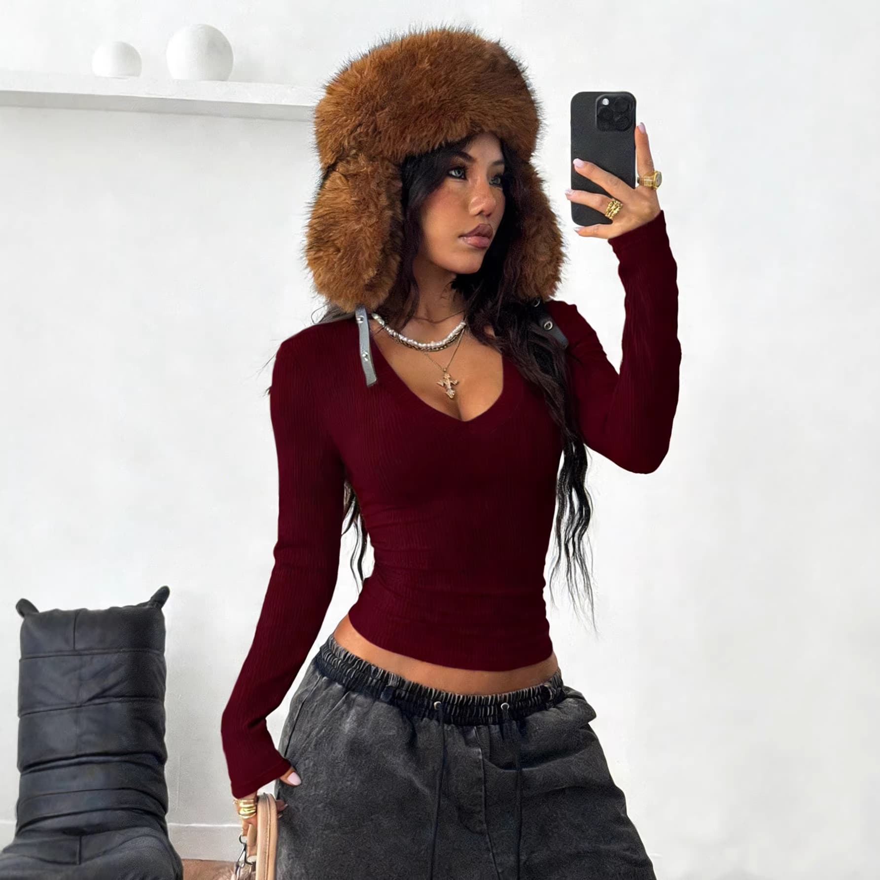 2026 Spring V-Neck Ribbed Knit Base Layer Top for Women, European and American Slim Fit T-Shirt, Cross-Border Export, Sexy Fitted Top