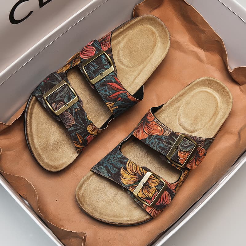 New 2025 Soft Wood Couples Slippers Women's Beach Sandals Trendy Student Flip Flops Comfortable Rubber Sole Leisure Shoes