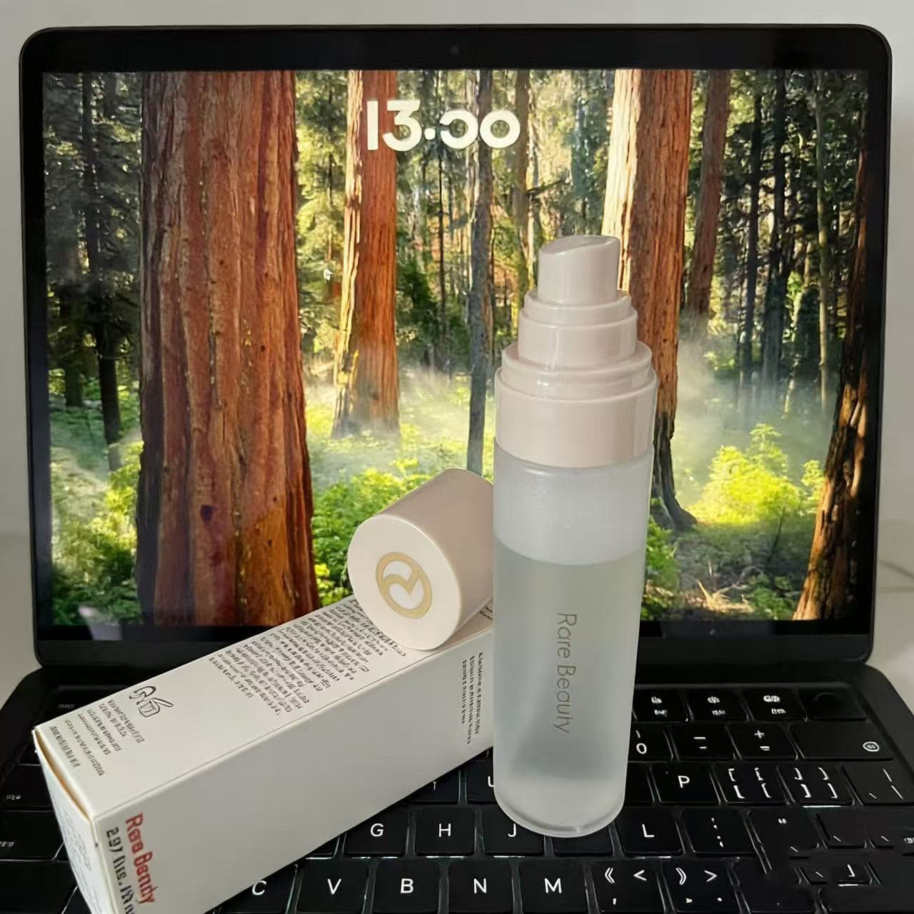 Cross-border exclusive new Rare Beauty setting spray 4-in-1 refreshing brightening moisturizing 85ml