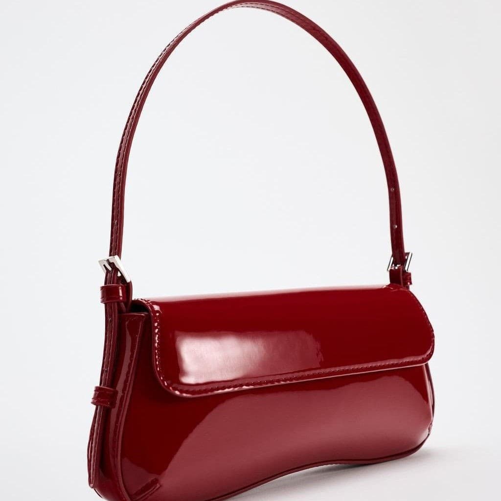 Cross-border red baguette armpit bag 2025 spring and summer new fashion simple commuter flip retro red shoulder bag