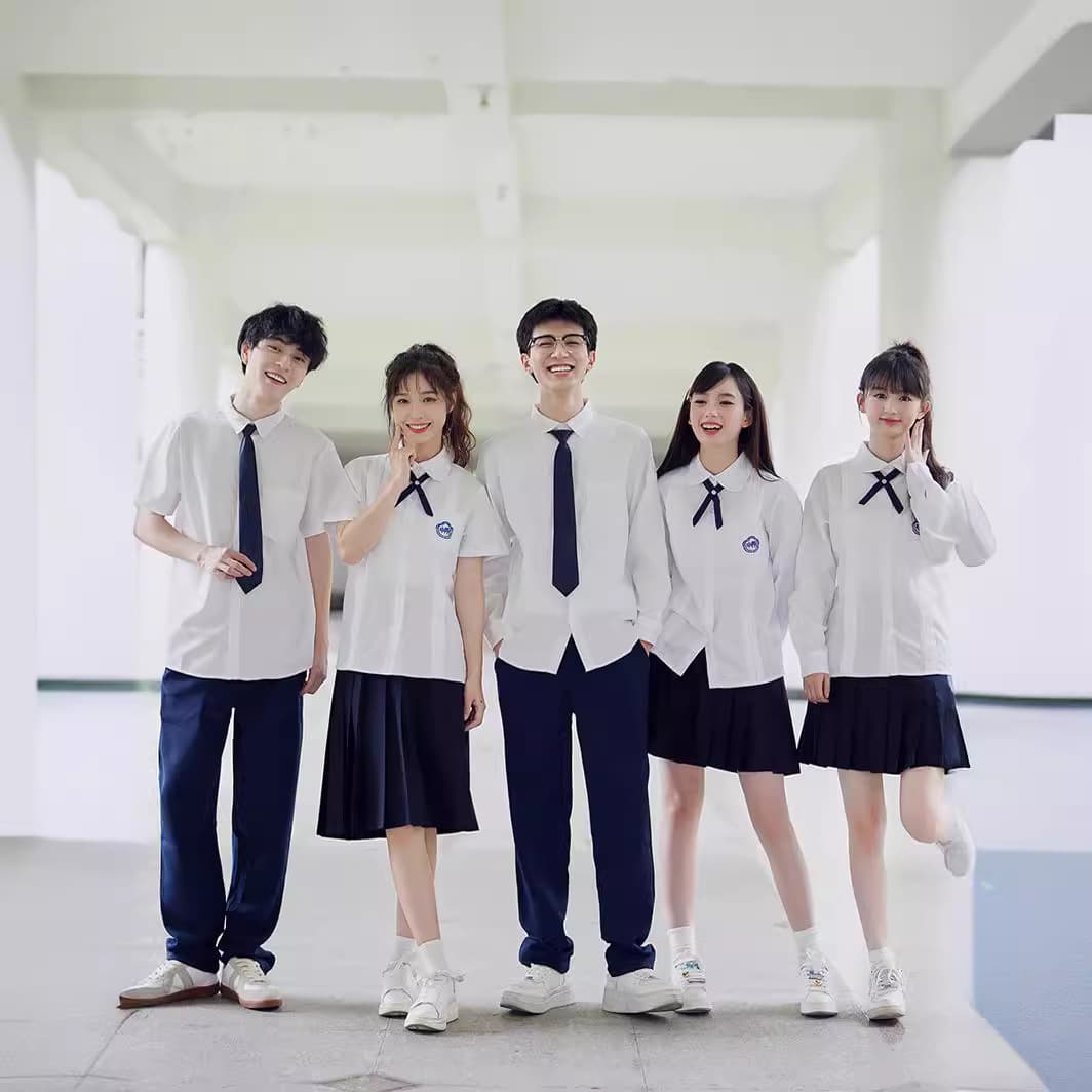 JK uniform, inspired by the style of National Taiwan Normal University Affiliated Senior High School, accordion-pleated shirt, back-to-school season, National Day chorus, sports meet, class uniform.