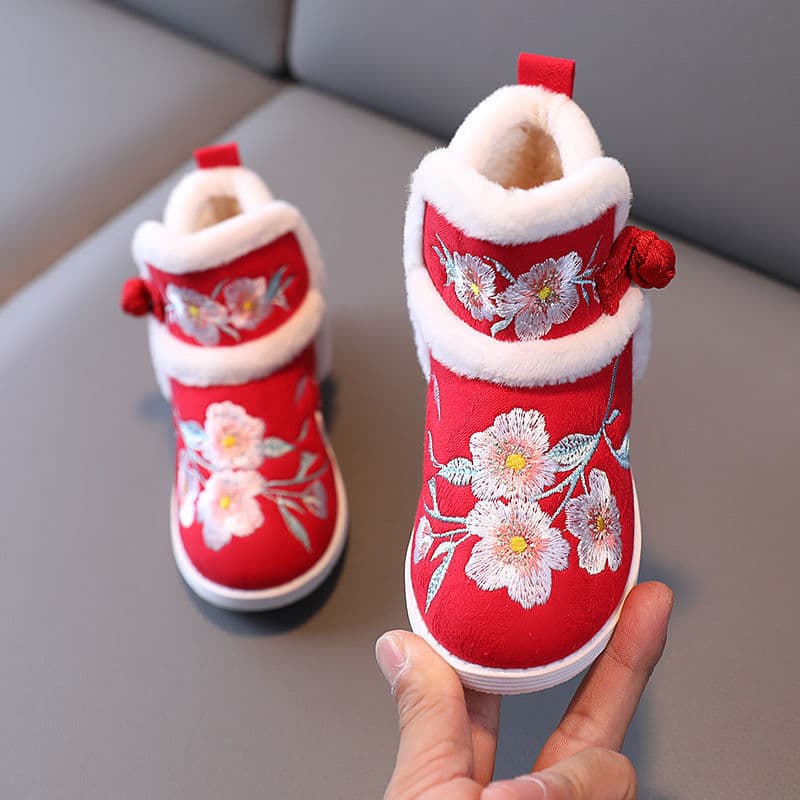 Winter Children's Hanfu Shoes, Girls' Embroidered Shoes, Baby Ancient Costume Fleece-Lined Cotton Boots, Chinese Style Tang Suit Performance Cloth Shoes