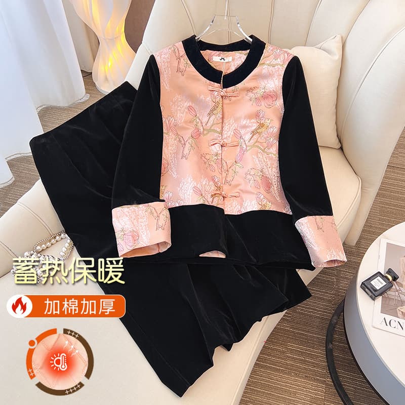 Plus-size women's winter cotton-padded coat with Chinese-style knotted buttons and velvet skirt set (for women weighing 300 jin or more, 2025 new style)