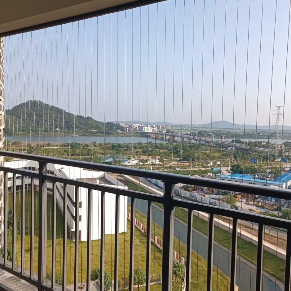 Guangdong Foshan Source Manufacturer Invisible Security Net Balcony Protection Net School Children Fall Prevention Net Invisible Guard