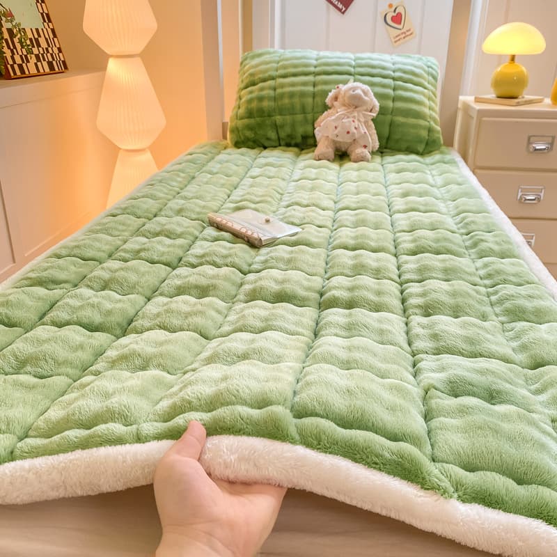 Thickened winter rabbit hair milk fleece mattress pads for home bedrooms soft cushion pads warm dormitory student cross-border blanket bedding