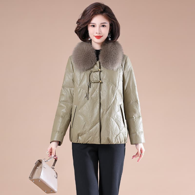 Mom's winter stylish leather down jacket, white duck down with fox fur collar, short coat for petite middle-aged and elderly women.