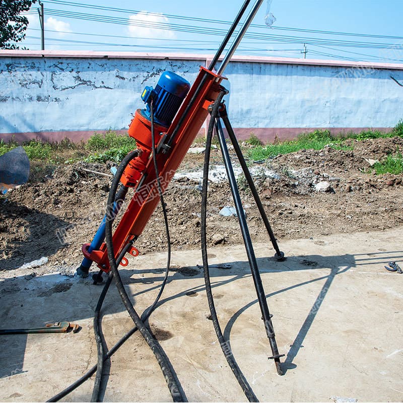 Track-mounted down-the-hole drill, split-type mountain slope support drilling rig, open-air blasting rock drill, small pneumatic