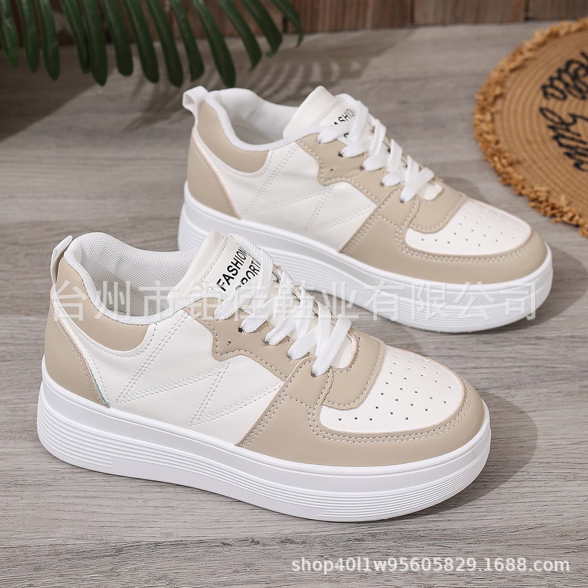 2025 Spring White Sneakers New Korean Style Ins for Female Students, Thick Sole Heightening Sports Board Shoes Casual White Shoes
