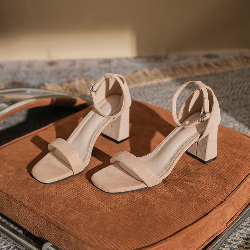 0751 Summer Chunky Heel High Heels Versatile Korean Velvet Open-Toe One-Strap Sandals Women 2026 New Women's Shoes