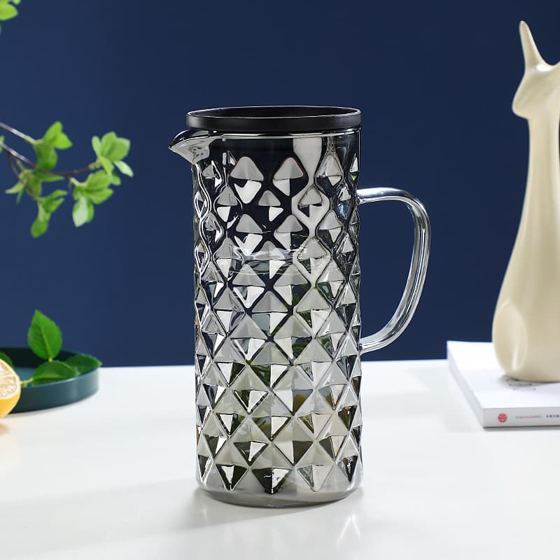 Borosilicate Glass Cold Water Pitcher, Color Electroplated Large Capacity Cold Water Pitcher, Creative Cold Drink Pitcher for Beverages and Refrigerator