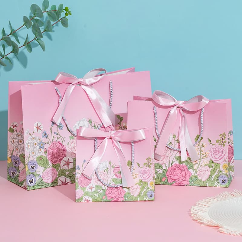 Hand-Drawn Floral Gift Bag Cross-Border Tote Bag Cosmetic Paper Bag Souvenir Gift Bag Holiday Gift Bag Custom Logo Printing
