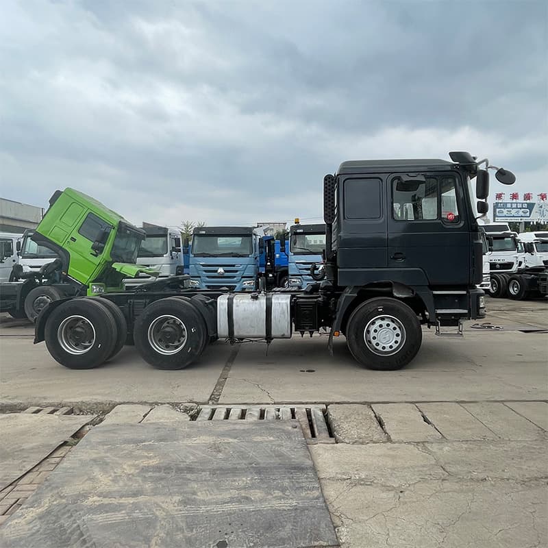 Shaanqi Delong F3000 Tractor Truck, Rear Eight-Wheel Tractor Truck, 380 HP Container Transport Truck Head