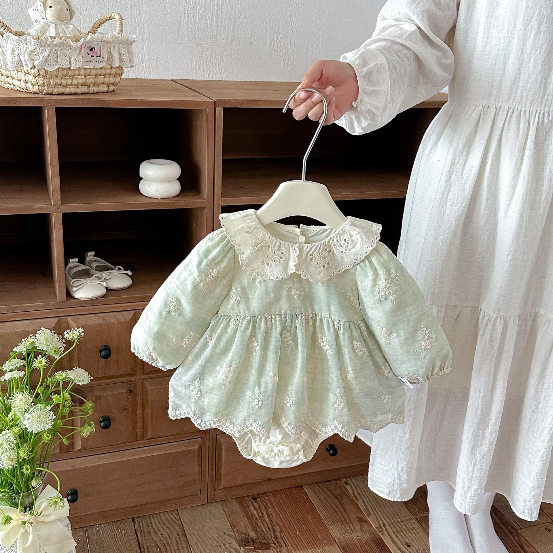 Baby clothes, spring, infant and young children's Western-style jumpsuits, baby princess skirts, autumn style outing skirts