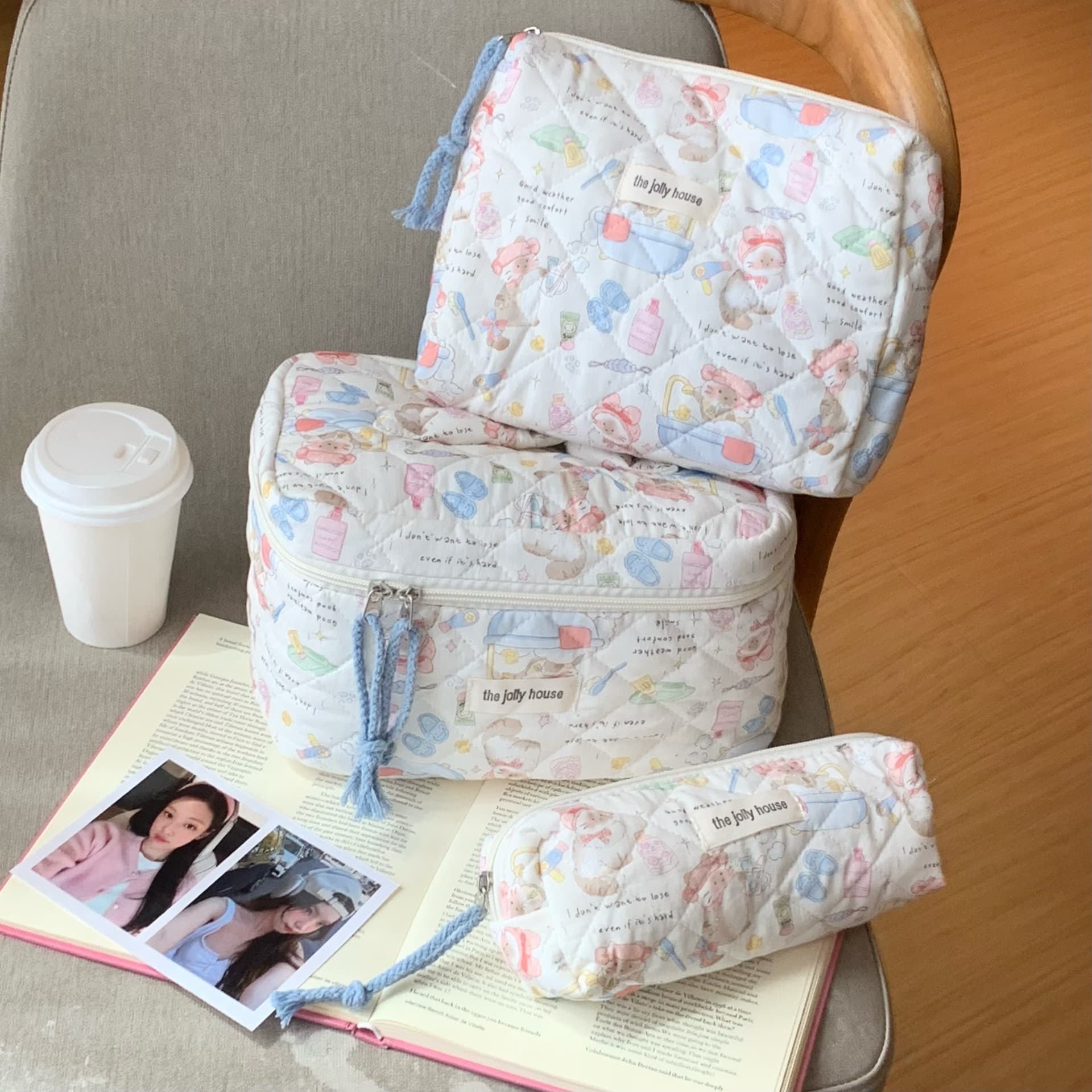 Cute Bubble Bath Cat Makeup Bag 2026 New Portable Handheld Toiletry Bag Large Capacity Compartment Storage Pouch