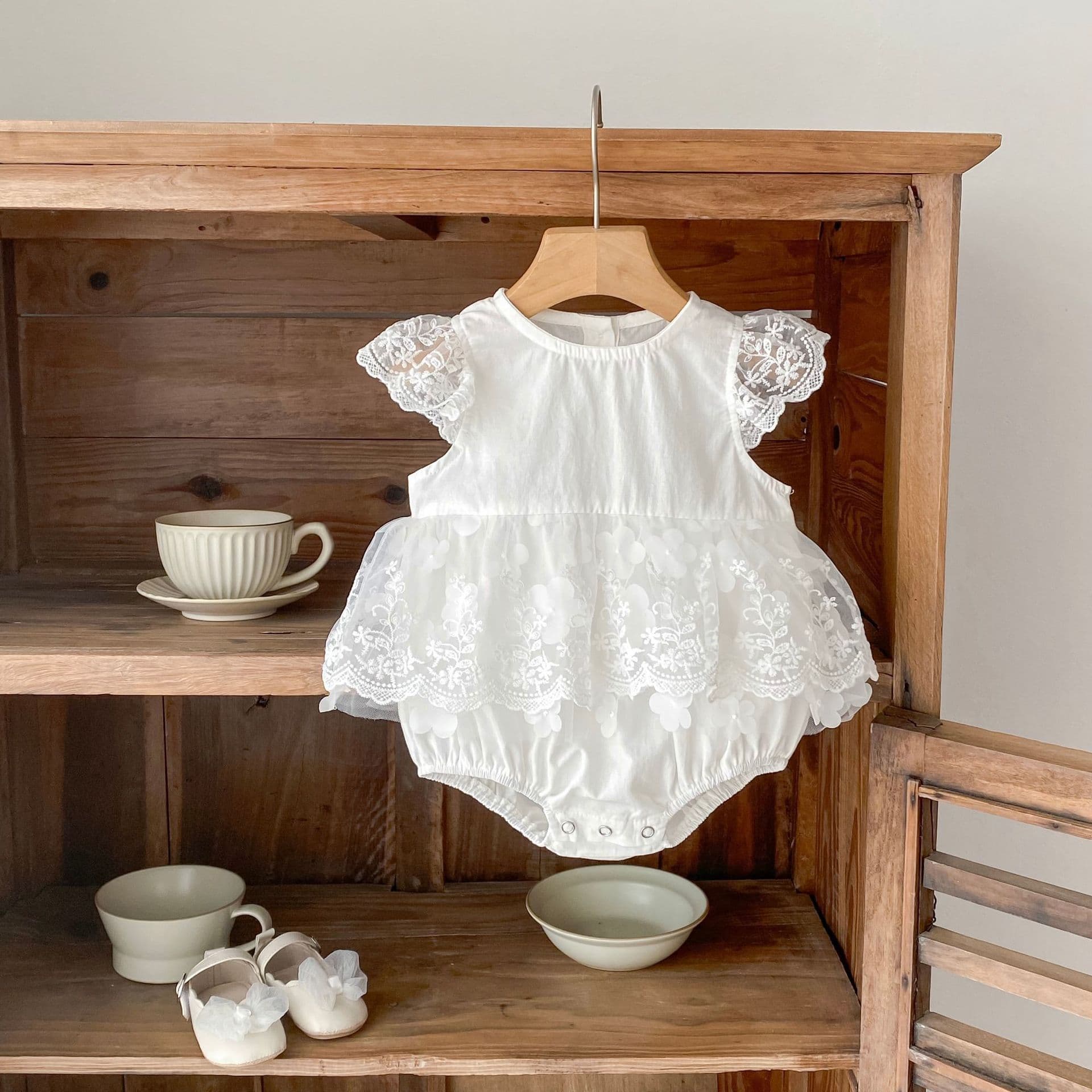 2026 Summer New Style Korean Baby Clothes Round Neck Fashionable Lace Flying Sleeves Skirt Versatile Outing Clothes