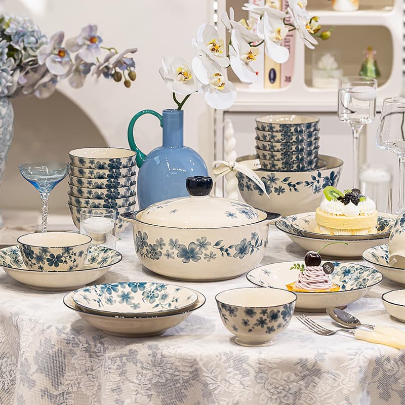 Chinese Blue and White Porcelain Bowl and Plate Set, Ceramic Plates and Bowls, New High-Appearance Underglaze Tableware Set for Home