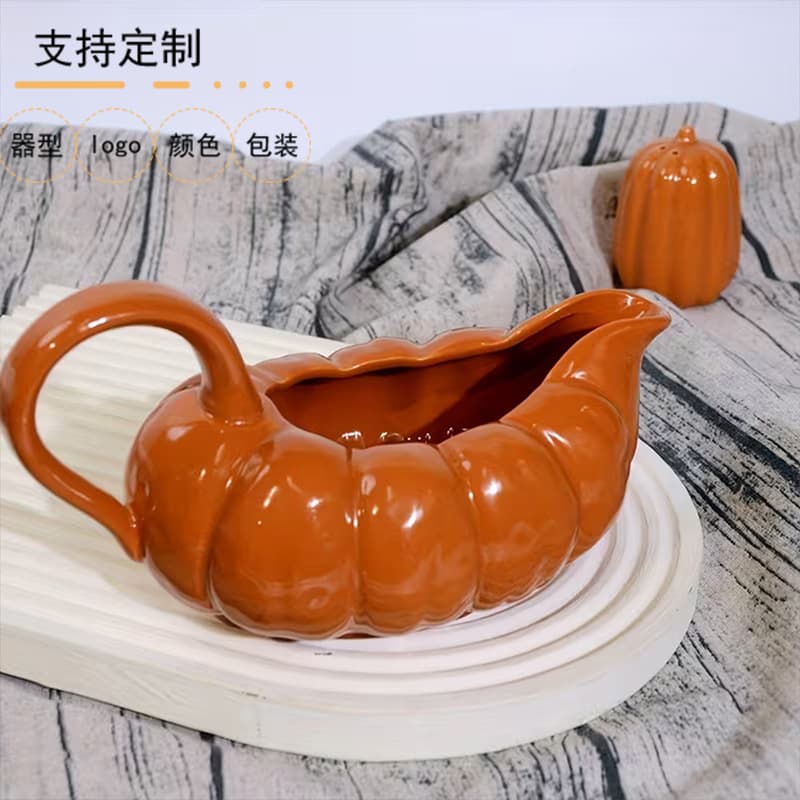 Best-selling Ceramic Pumpkin Sauce Boat for Western Cuisine Steak Sauce Pitcher, Black Pepper Sauce Dispenser for Hotels and Restaurants
