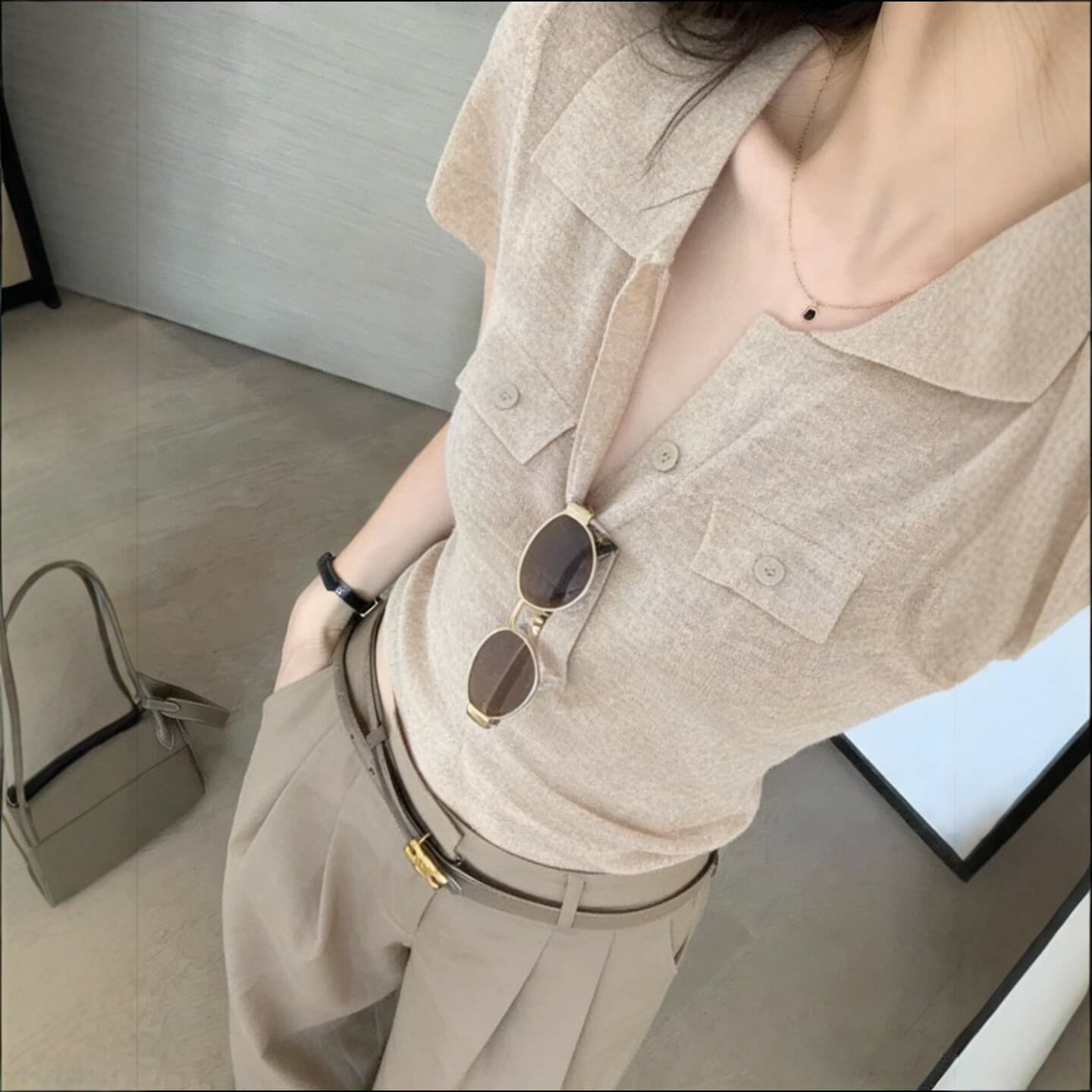 Old Money Style V-Neck Knitted Short-Sleeve T-Shirt for Women, Summer 2026 New Slim-Fit Slimming Polo Shirt with Regular Shoulders