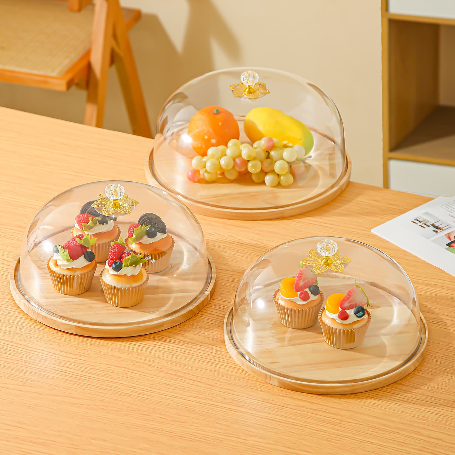 Cake Tray Bread Pastry Plate Plastic Cover Breakfast Plate Buffet Fruit Display Tray with Lid Moose Pattern