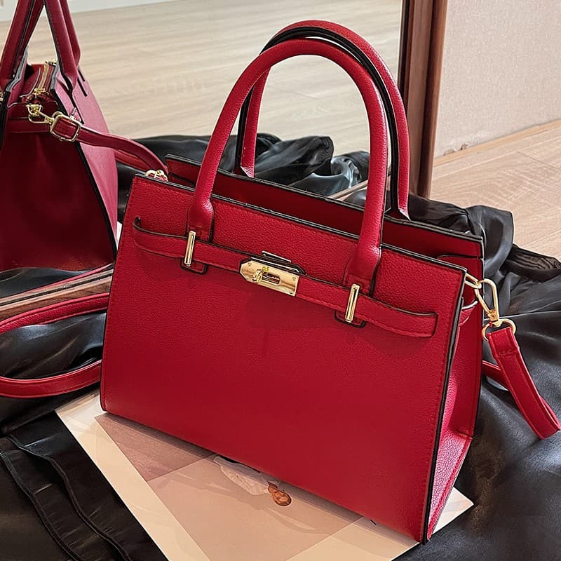 High-Quality Red Wedding Clutch Bag Large Capacity Women's Handbag Crossbody Bag for Brides And Bridesmaids Elegant Wedding Accessories