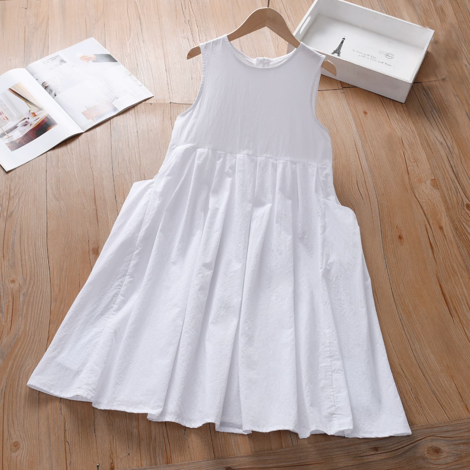 Children's clothing girls temperament sleeveless princess dress 2025 summer children's large skirt white cotton vest dress