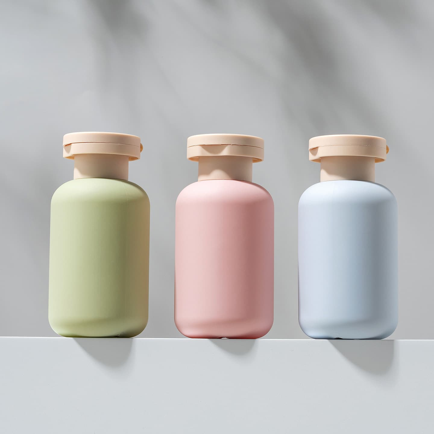 Skin care product dispensing bottle squeeze type flip-top water emulsion liquid foundation shower gel lotion bottle business trip care empty bottle
