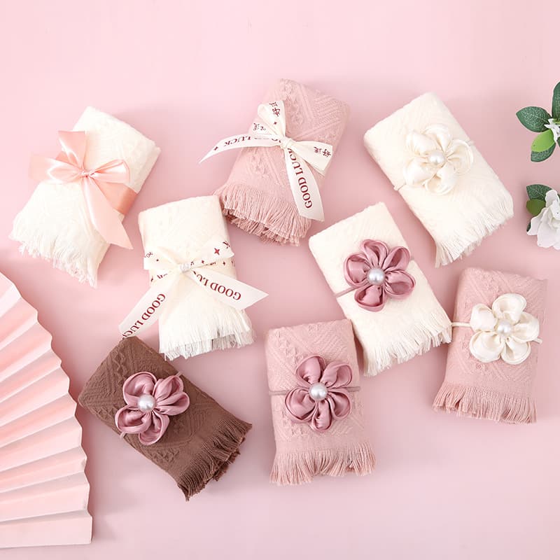 Pure Cotton Fringed Towel Wedding Favors, Creative Bridesmaid Return Gifts Wholesale