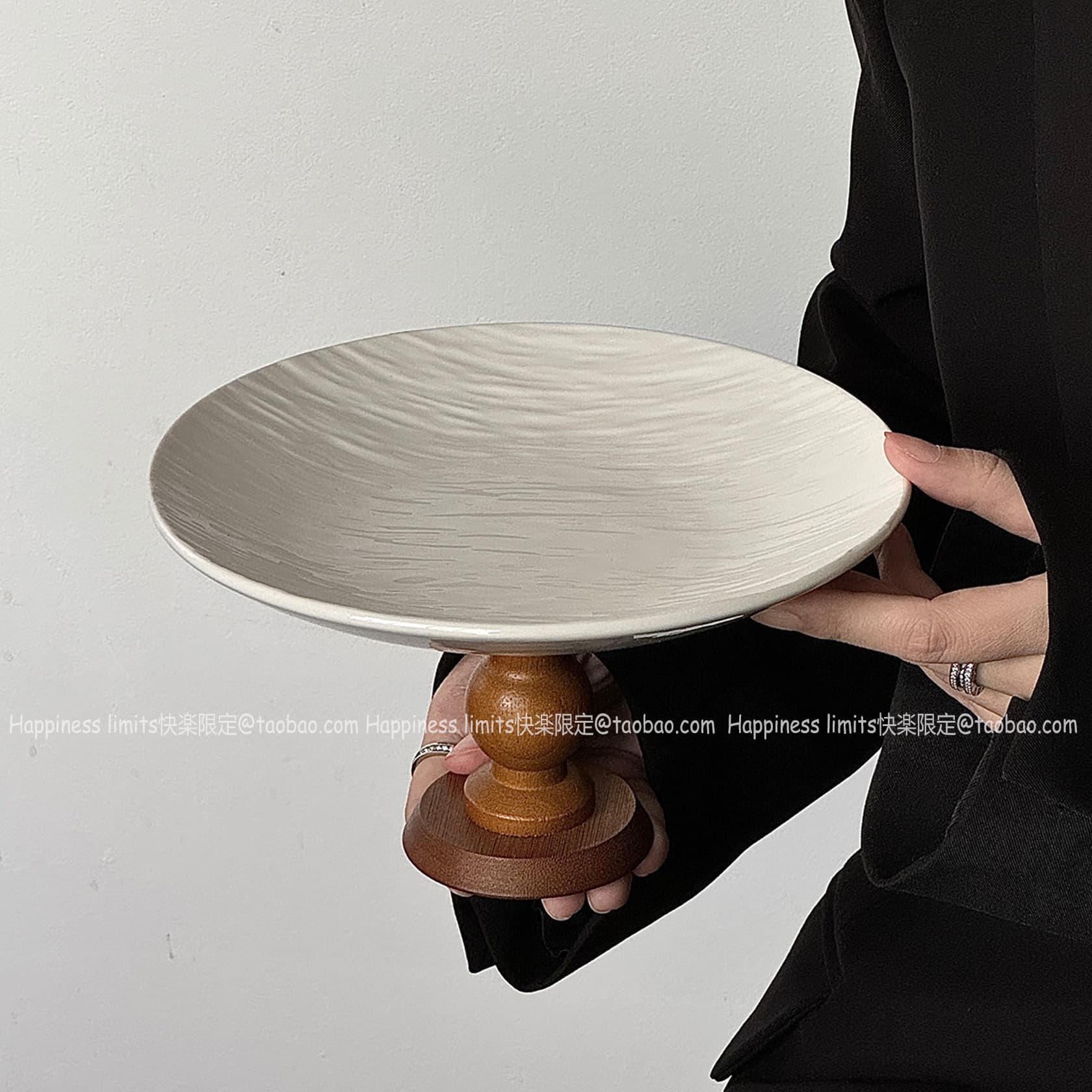 Minimalist Pedestal Fruit Bowl, Solid Wood Round Tray for Dried Fruits, Cake Stand, Dessert Plate, Light Luxury Decoration
