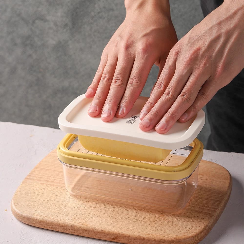 Factory direct sales of butter cutting boxes, cheese cutting boxes, airtight rectangular storage boxes, and butter containers.
