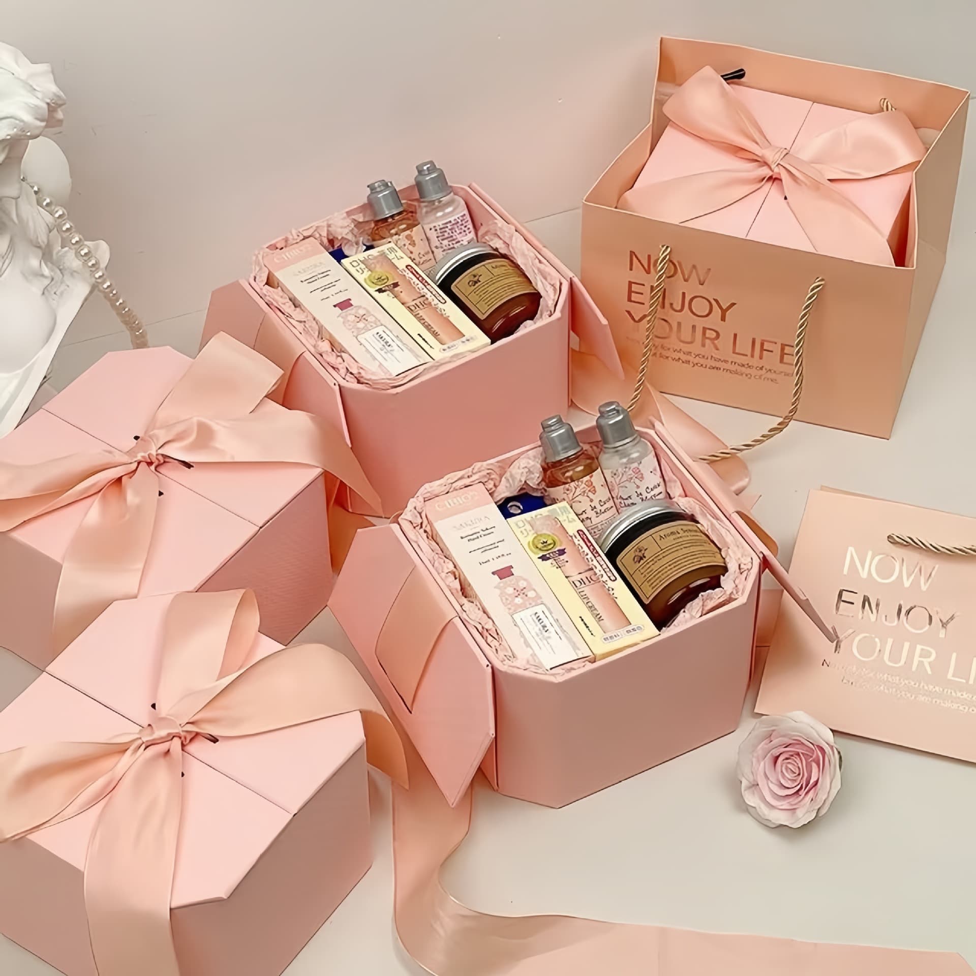 Premium Gift Box Empty Packaging Box for Girlfriends, Corporate Gifts, Membership Gift Box