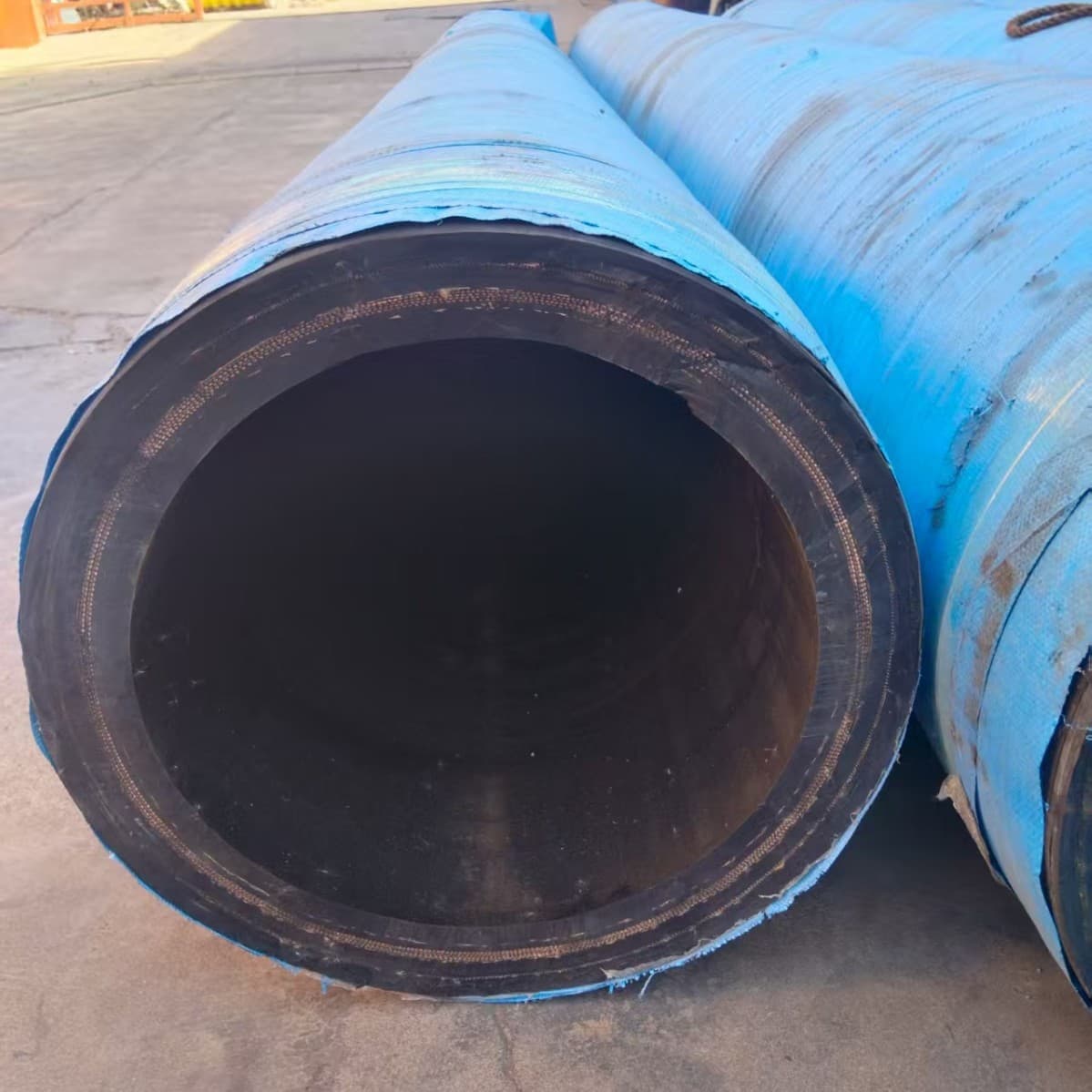 Steel Wire Reinforced Layer 3"-8" Rubber Hose Compatible with Quick and Flange Connectors, Customizable as Needed